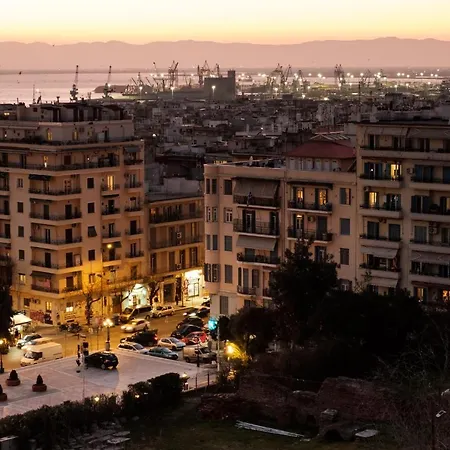 Is * Thessaloniki